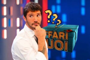 Stefano De Martino nello studio di Affari Tuoi