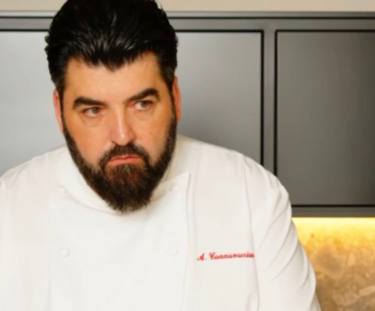 Servizio del ristorante di Cannavacciuolo demolito dalla recensione